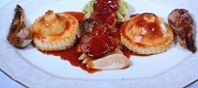 信州産ハシボソガラス 胸肉のポワレとモモ肉のパイ包み焼